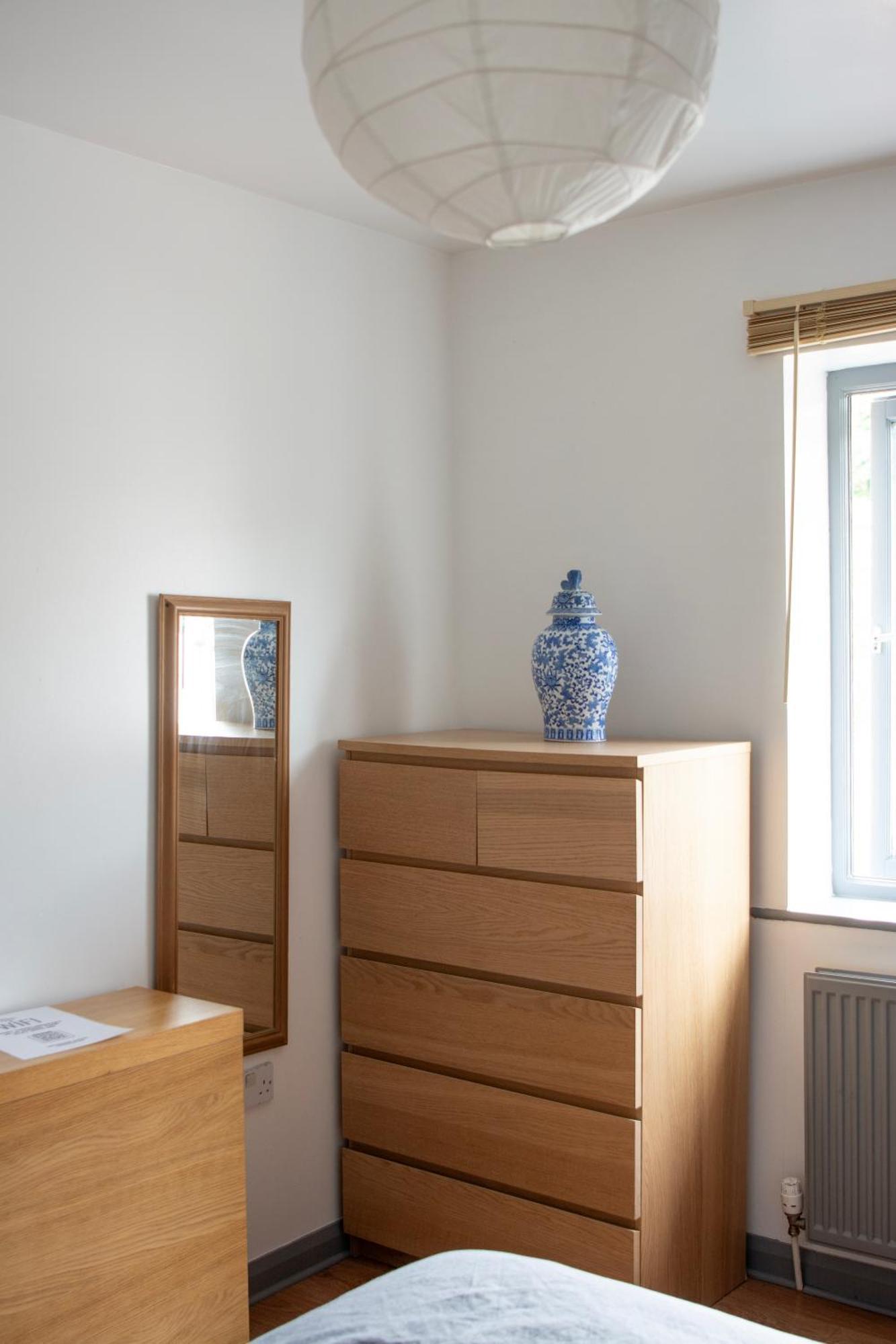 Well-Equipped 4 Bedroom House Close To City Centre Leeds  Bagian luar foto