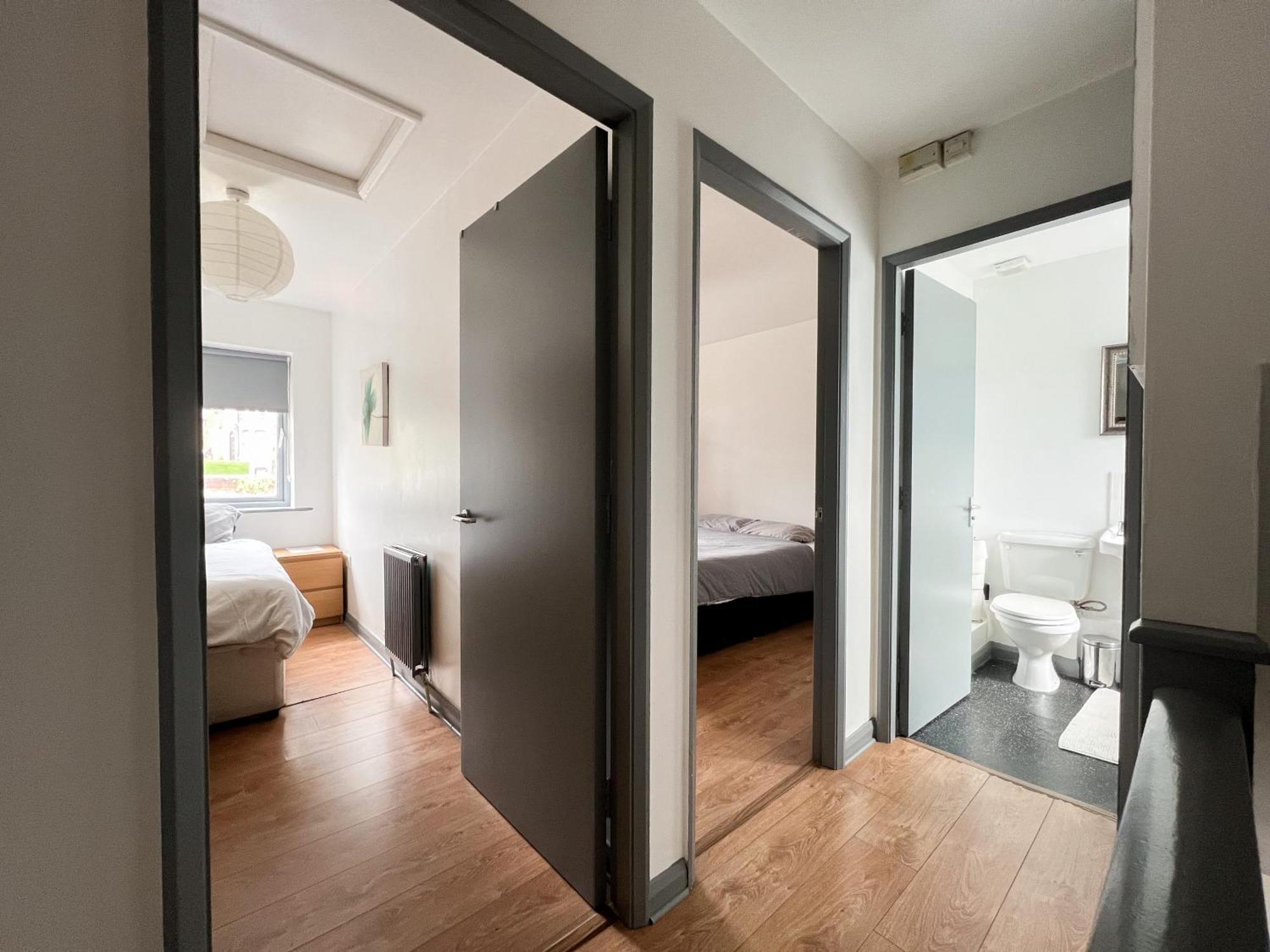 Well-Equipped 4 Bedroom House Close To City Centre Leeds  Bagian luar foto